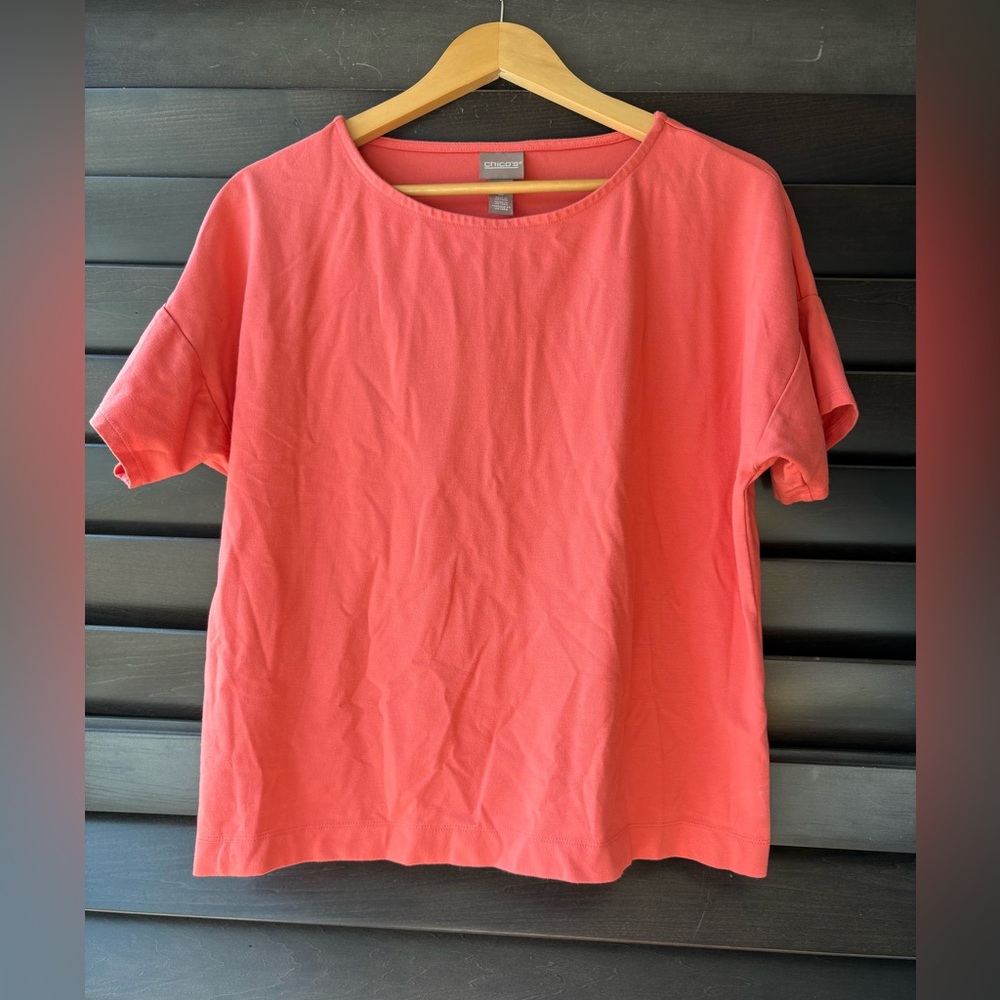 Chico's Size 2 (Large) Peach Short Sleeve Stretchy Shirt Elevated Classic Career